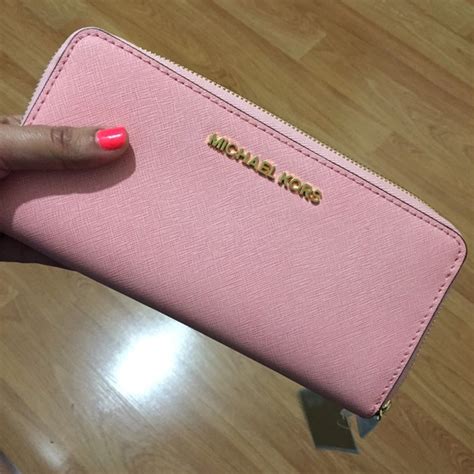 pale pink michael kors wallet|Michael Kors hot pink wallet.